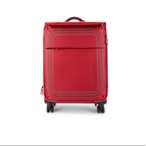 Bilbao 22-inch Spinner Luggage